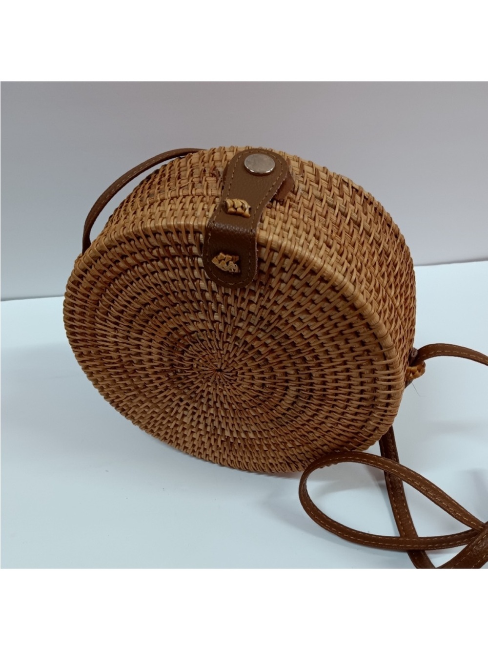 Round Woven Crossbody Bag in Natural Brown NWOT - Picture 2 of 12